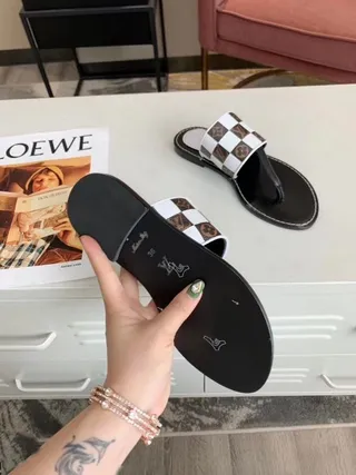 Louis Vuitton Slipper Black White Checkerboard Monogram Strap Flat Thong Sole Slippers 8