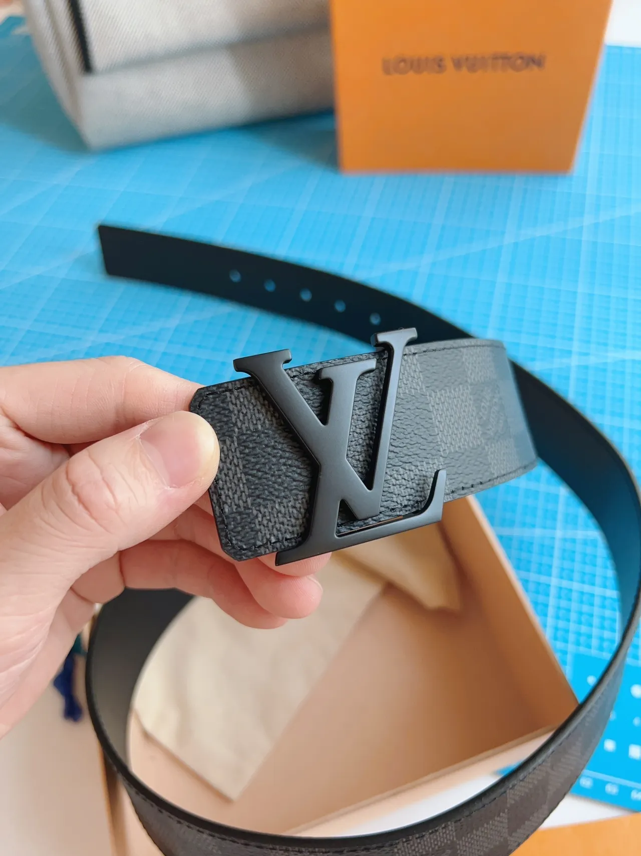 Louis Vuitton Turn-Lock Belt Gray Black Damier Graphite Canvas Reversible Leather Belt 5