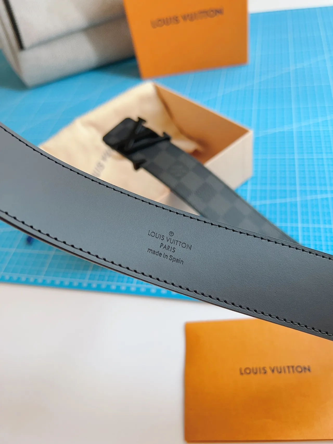 Louis Vuitton Turn-Lock Belt Gray Black Damier Graphite Canvas Reversible Leather Belt 7