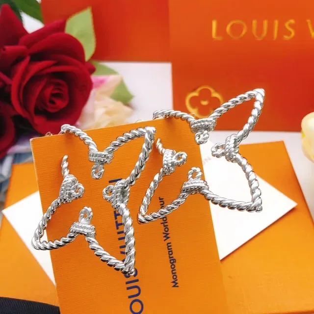 Louis Vuitton Twisted Rope Knot Triangular Hoop Earrings 2