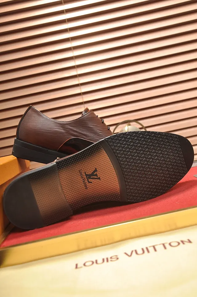 Louis Vuitton Chaussures Oxford Marron Bicolore Brillantes 3