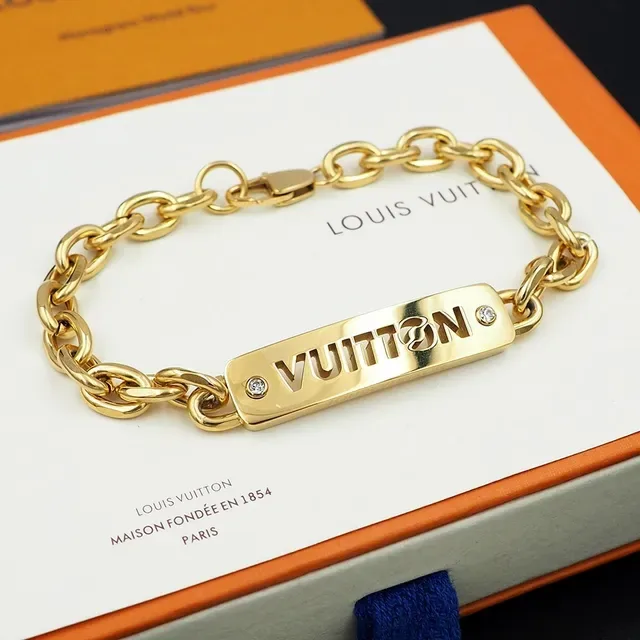 Louis Vuitton Vuitton Plaque Gold-Tone Chain Bracelet 7