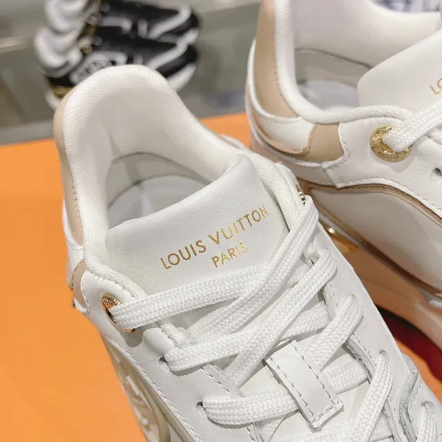 Louis Vuitton Blancs Beige Cuir Supérieur Panneaux Contrastés Lifestyle Sneakers 9