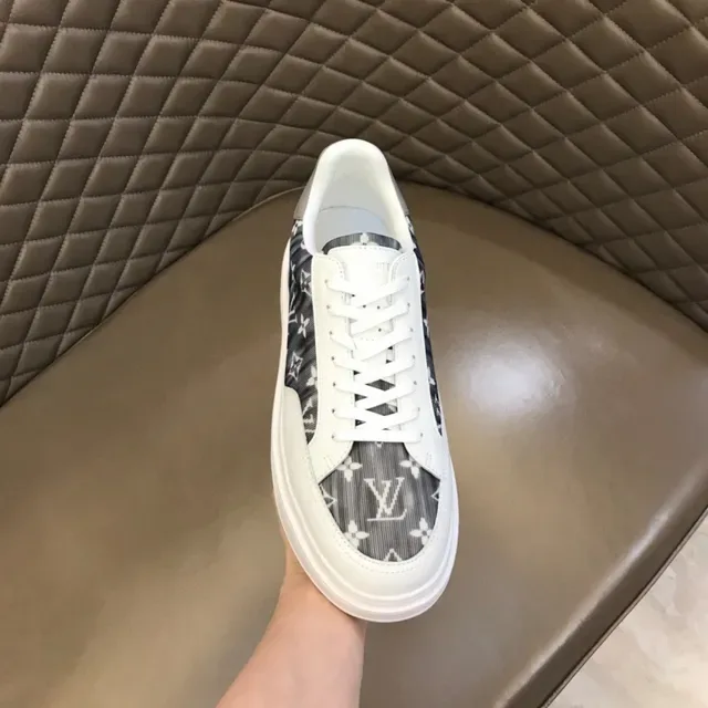 Louis Vuitton White Gray Monogram-Print Panel Leather Overlays Lifestyle Sneakers 5