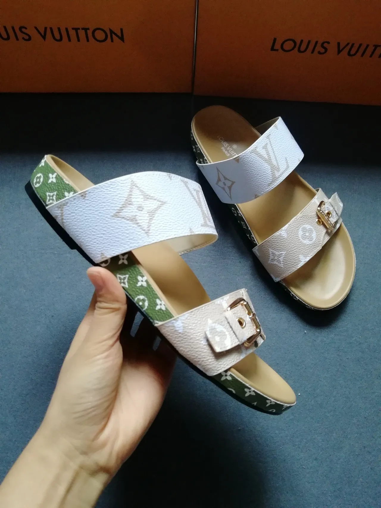 Louis Vuitton White Green Monogram-Coated Leather Straps Two-Strap Slide Design Casual Sandals 2