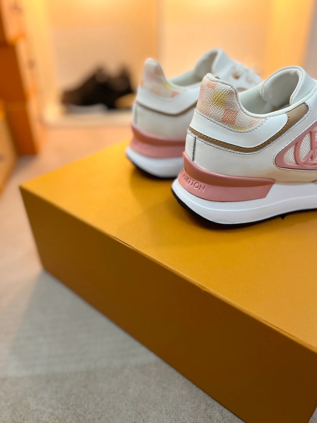 Louis Vuitton White Pink Low-Top Sneaker Mesh And Leather Paneling Lifestyle Sneakers 2