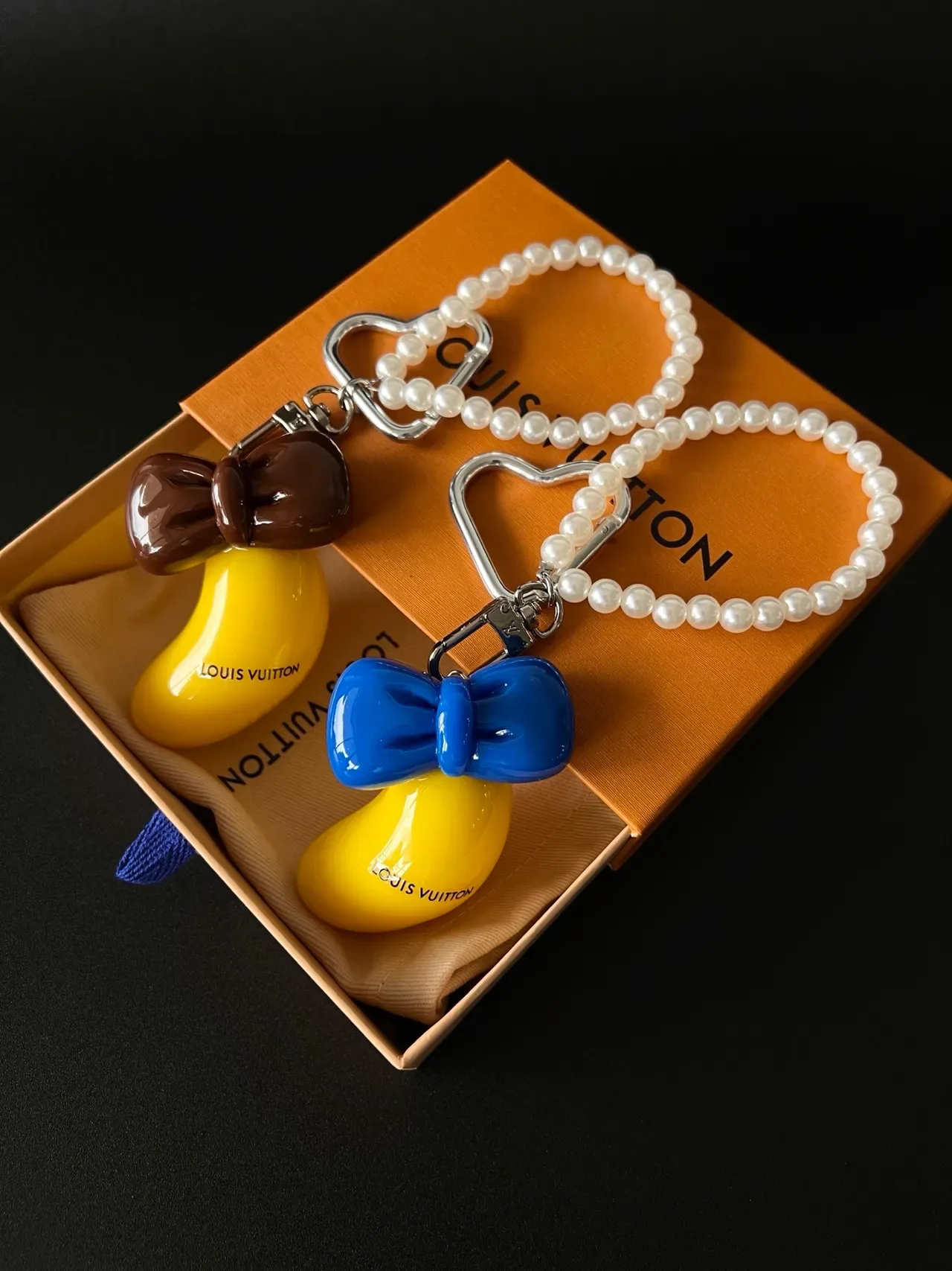 Louis Vuitton Yellow Blue Banana-Shaped Resin Charms Satin-Finish Bows Jewelry 4