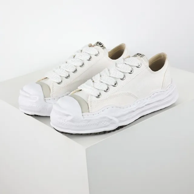 Maison Margiela White Black Sculpted Toe Cap Layered Rubber Midsole Lifestyle Sneakers 2
