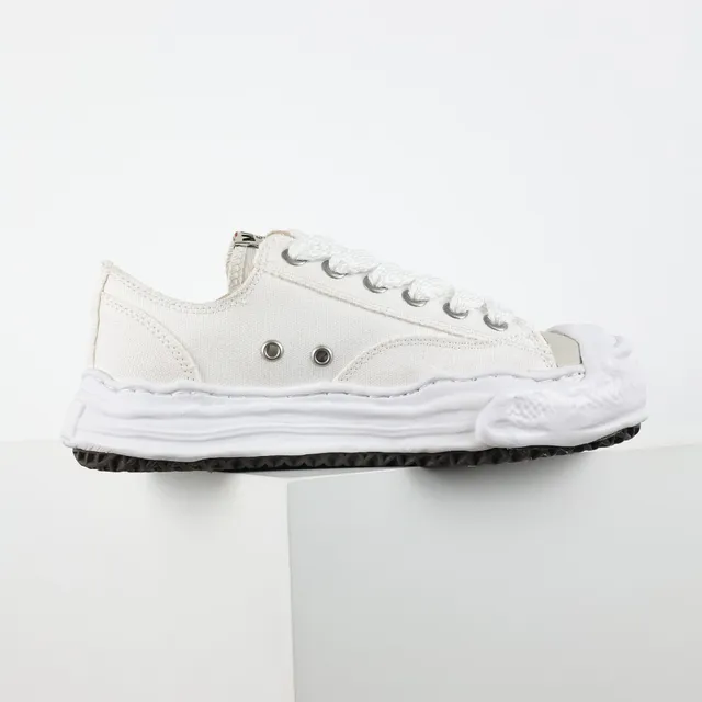Maison Margiela White Black Sculpted Toe Cap Layered Rubber Midsole Lifestyle Sneakers 7