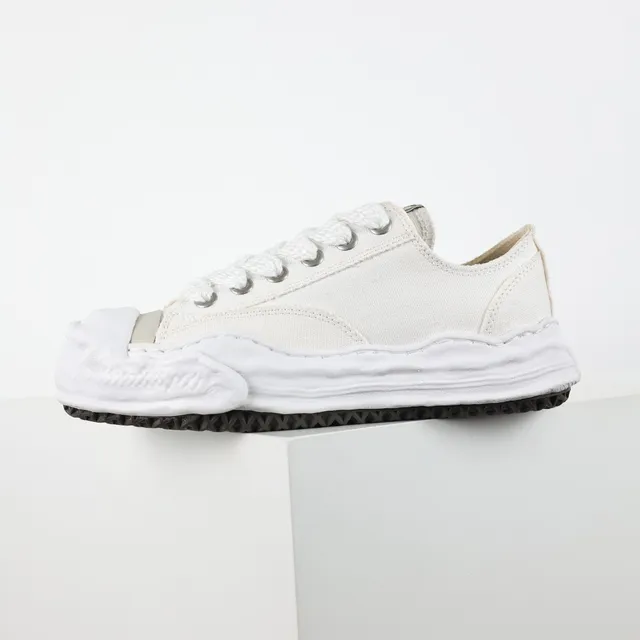 Maison Margiela White Black Sculpted Toe Cap Layered Rubber Midsole Lifestyle Sneakers 9