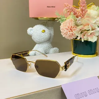 Miu Miu نظارات شمسية زوايا سداسية ذهبية سلحفاة مع قضيب