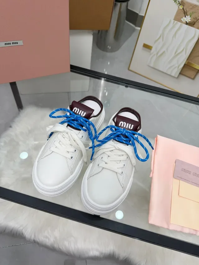 Miu Miu Wander blanc bleu semelle plateforme lacets bicolores sneakers lifestyle 5