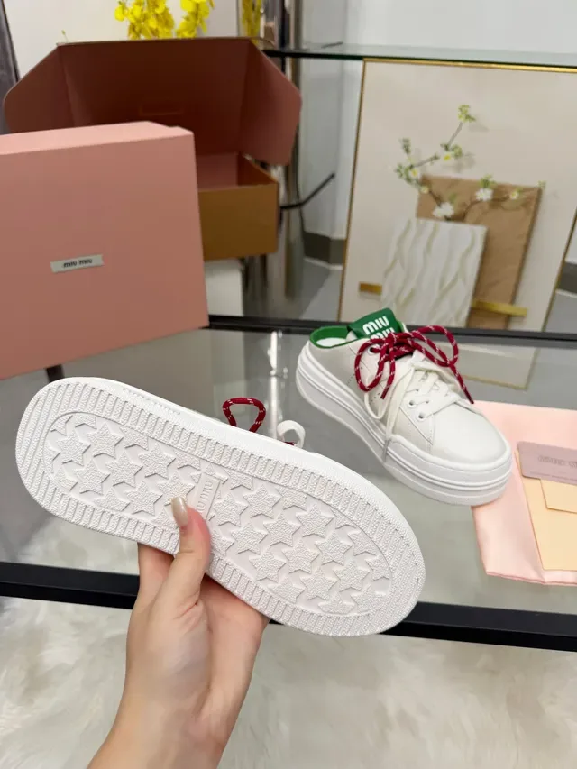 Miu Miu Wander Blanc Vert Rouge Lacets doubles Style de vie Sneakers 2