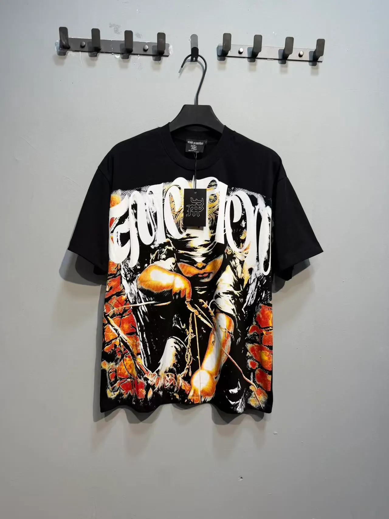 Camiseta oversized de tipografía con estampado gráfico blanco y negro edición emociones mixtas 6