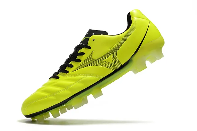Mizuno Morelia Yellow Black حذاء كرة القدم منخفض القطع بجلد اصطناعي للأرضية الصلبة 12