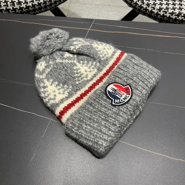Moncler Ribbed Knit Heather Gray Beanie 6