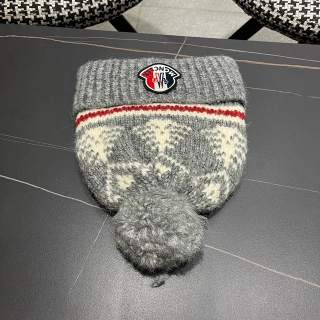 Moncler Ribbed Knit Heather Gray Beanie 7