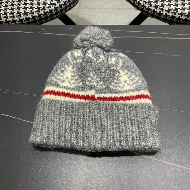 Moncler Ribbed Knit Heather Gray Beanie 8