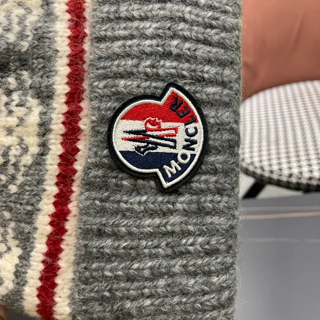 Moncler Ribbed Knit Heather Gray Beanie 11