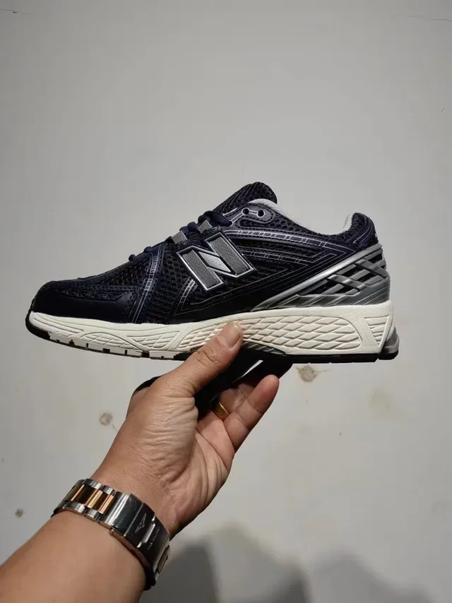 New Balance 1906R Chaussures de Running Navy et Argent 2