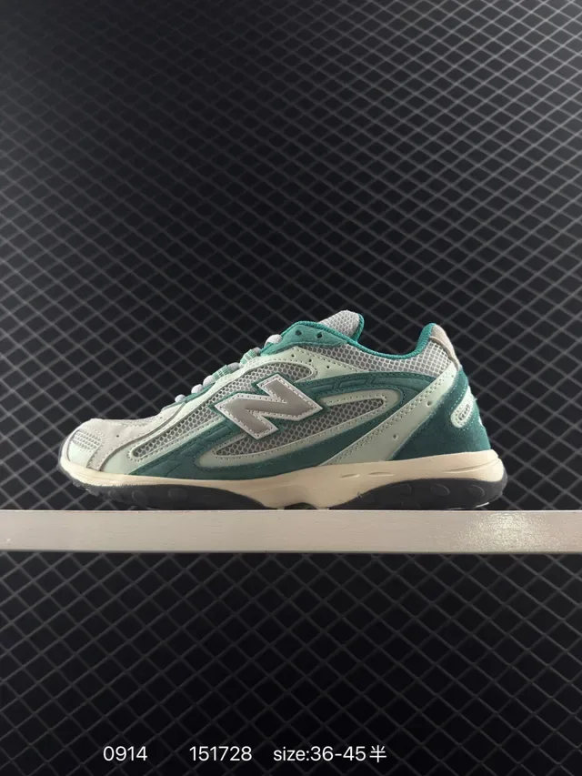 New Balance 204L Low-Top Semelle Fine Sneakers Lifestyle 3