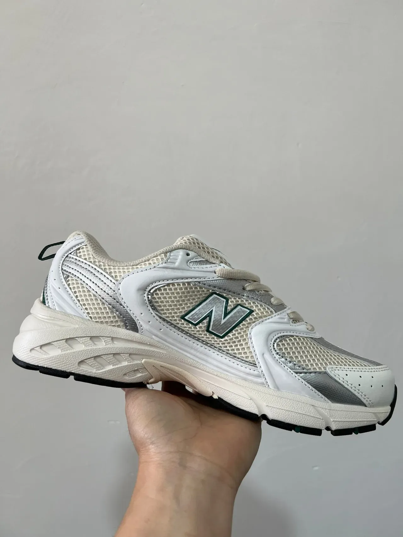 New Balance 530 Tênis Lifestyle Branco Bege Verde 7