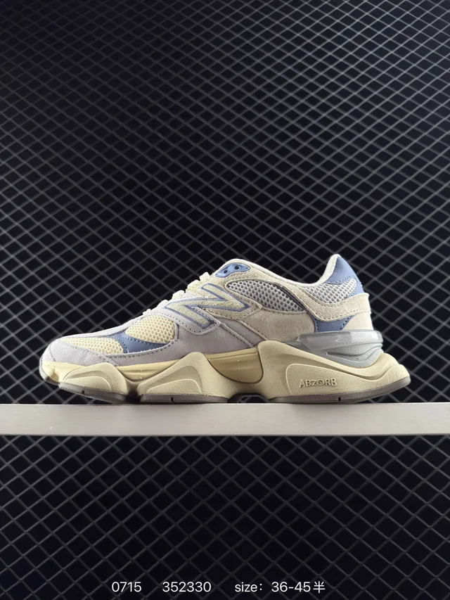 New Balance 9060 Beige et Bleu Clair Sneakers Chunky 5