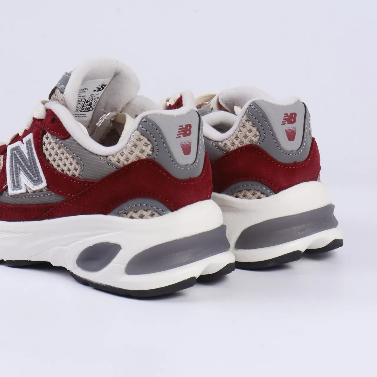 New Balance 9060 Tênis Lifestyle Preto e Branco 9