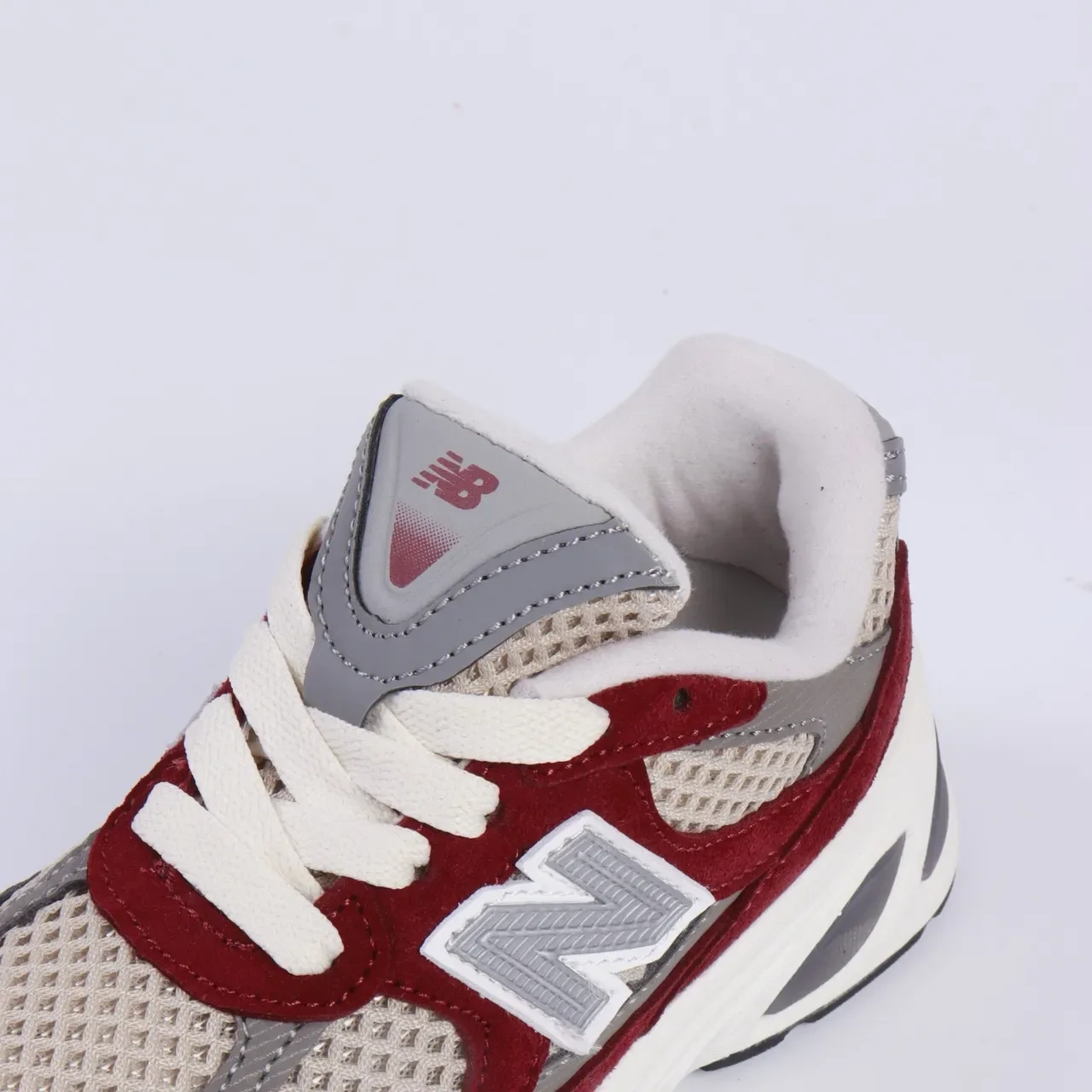 New Balance 9060 Tênis Lifestyle Preto e Branco 10