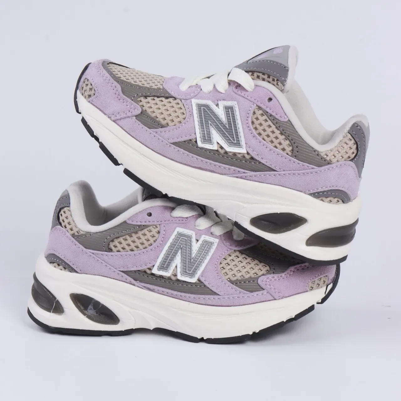 New Balance 9060 Tênis Lifestyle Preto e Branco 21