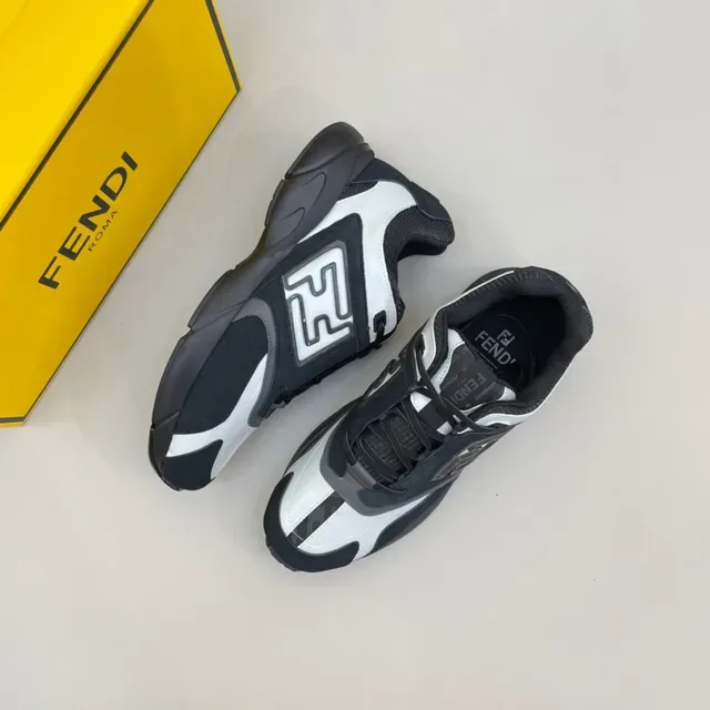 New Balance 9060 Navy et Blanc Lifestyle Sneakers 6