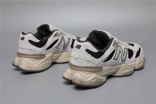 New Balance 9060 Off-White and Brown أحذية رياضية أنيقة 3