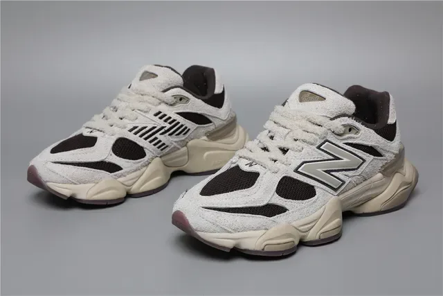 New Balance 9060 Off-White and Brown أحذية رياضية أنيقة 5