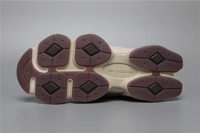 New Balance 9060 Off-White and Brown أحذية رياضية أنيقة 6