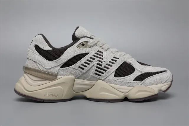 New Balance 9060 Off-White and Brown أحذية رياضية أنيقة 8