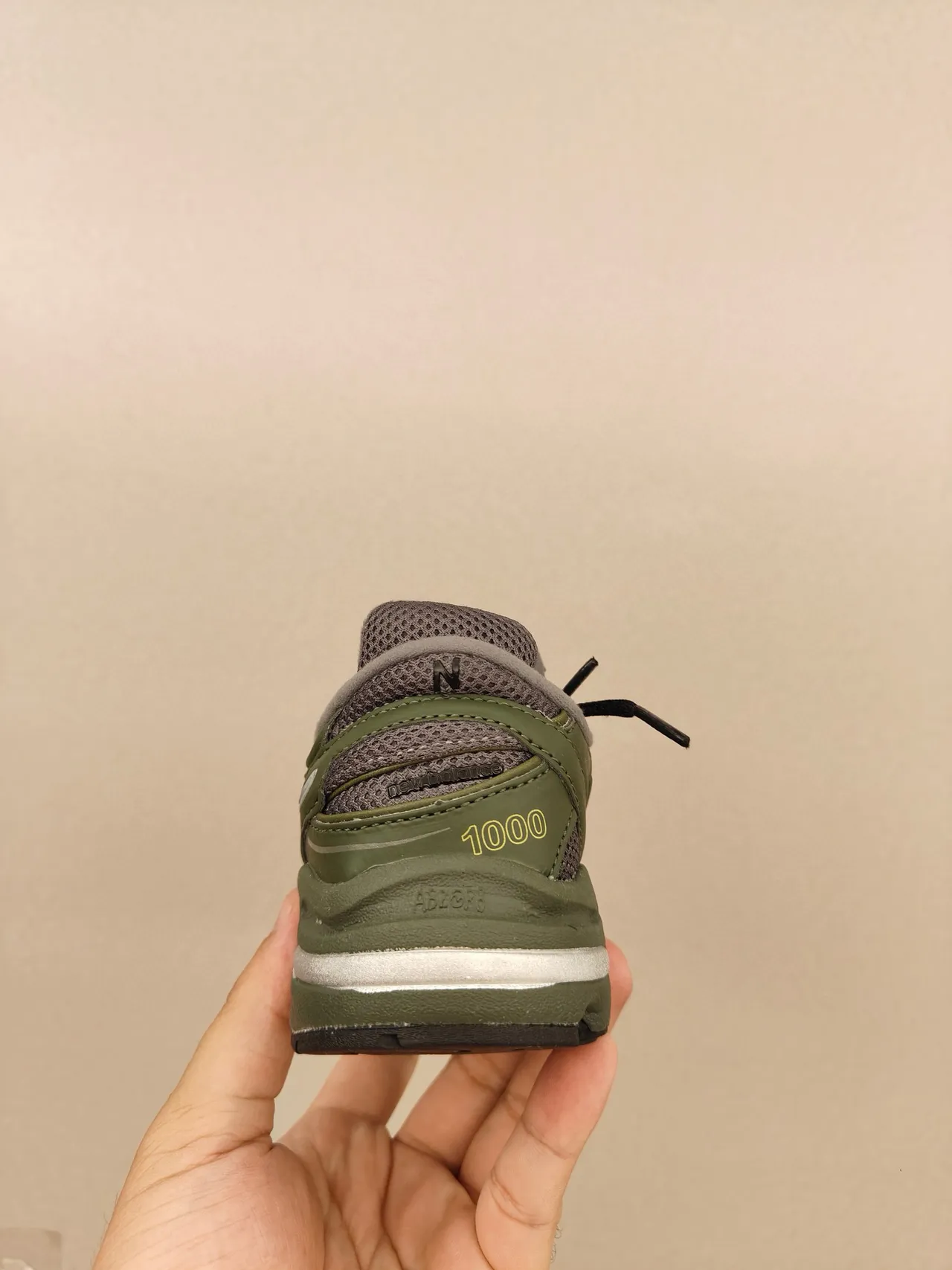 New Balance 9060 Chaussures Chunky Vert Olive Gris 18