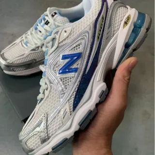 New Balance 9060 Sneakers Chunky Blanches Bleues Violettes
