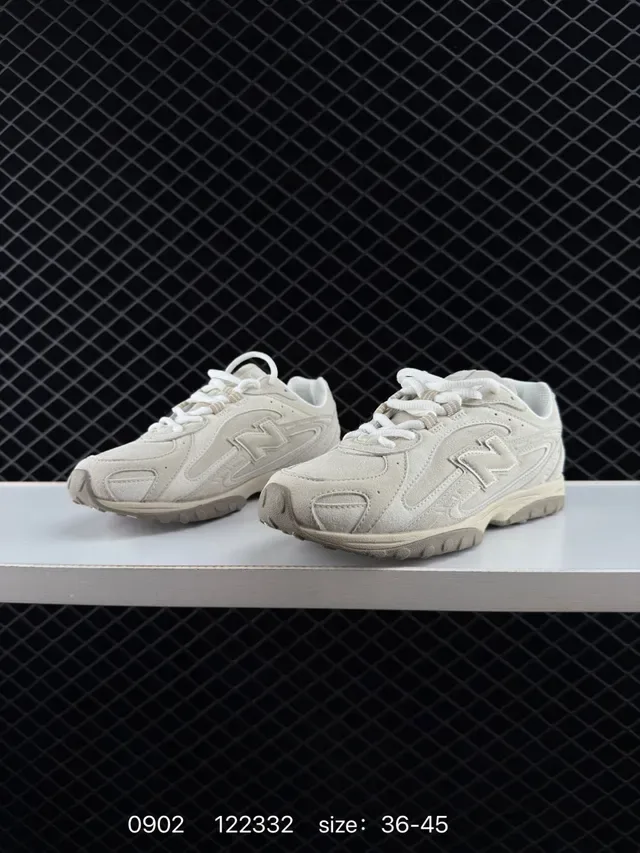 New Balance 990 Beige Monochromatique Off-White Semelle Fine Sneakers Lifestyle 2