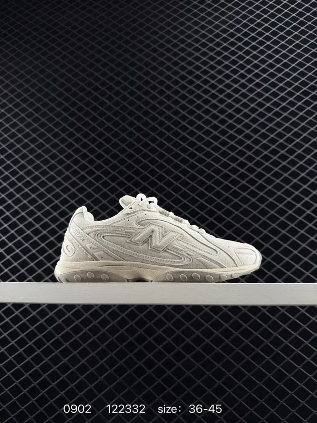 New Balance 990 Beige Monochromatique Off-White Semelle Fine Sneakers Lifestyle 6