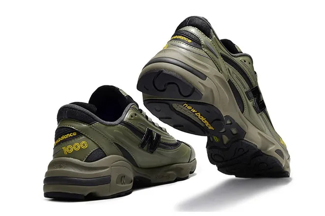 New Balance Vert Armée Noir Semelle Sculptée Couche Synthétique Et Maillage Supérieur Baskets Chunky 3