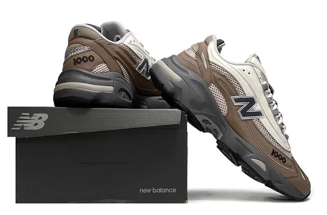 New Balance Tênis chunky bege cinza com upper de malla layered e sintético midsole multi-densidade 6