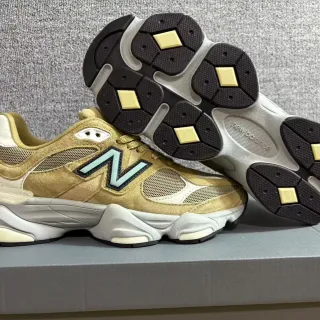 New Balance Beige Green Midsole Suede And Mesh Upper Chunky Sneakers