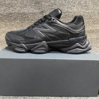 New Balance Black Monochrome Sculpted Midsole Chunky Sneakers