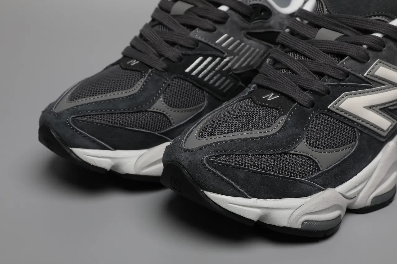 New Balance Negro Blanco Suela Media Gruesa Malla y Ante Superior Zapatillas Lifestyle 4