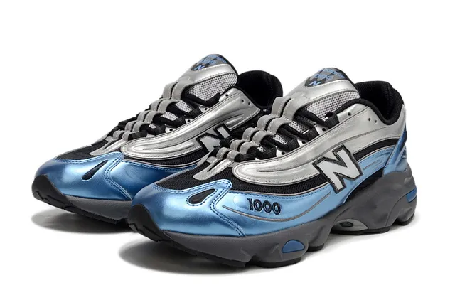 New Balance Chaussures Chunky Bleu Argent avec Silhouette Métallique et Upper Type Patent 2