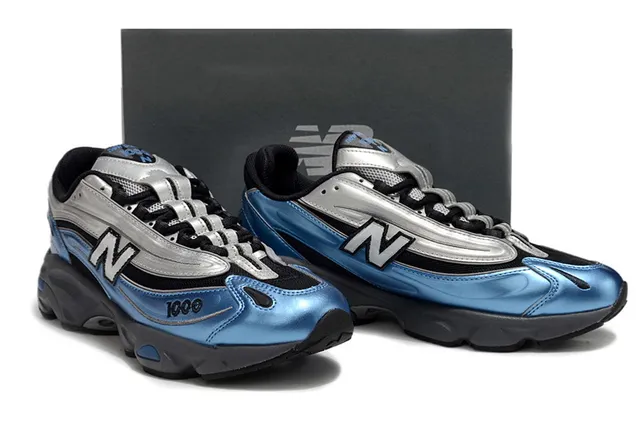 New Balance Chaussures Chunky Bleu Argent avec Silhouette Métallique et Upper Type Patent 5