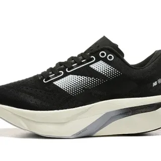 New Balance Elite Black Beige Engineered Knit Upper Geometric Sculpted Midsole Running Shoes