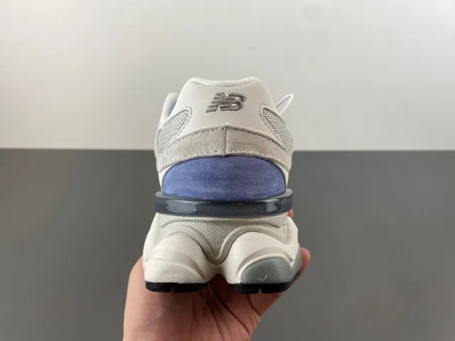 New Balance Tênis Cinza Azul Silhueta Malha e Camurça com Sobreposição Grossa 4