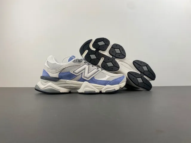 New Balance Tênis Cinza Azul Silhueta Malha e Camurça com Sobreposição Grossa 12