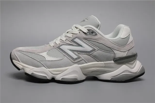 New Balance Gris Blanc Chunky Semelle Milieu Maille Et Daim Supérieur Lifestyle Sneakers 9